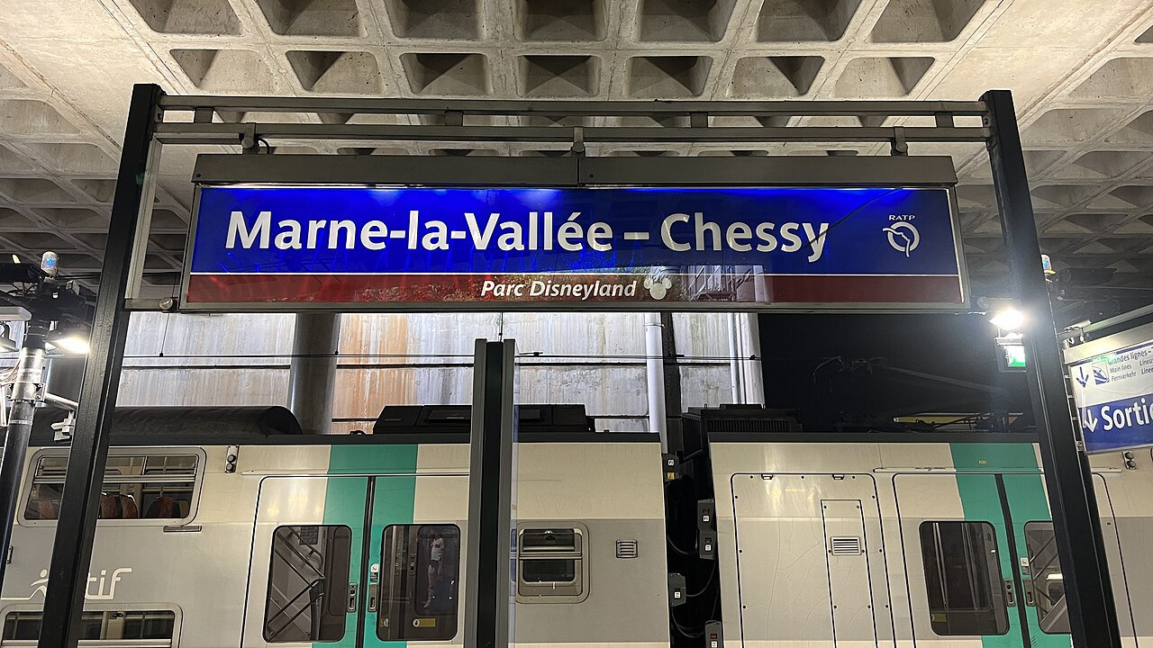 Fermeture du RER A : comment se rendre à Disneyland Paris en août 2026 ?