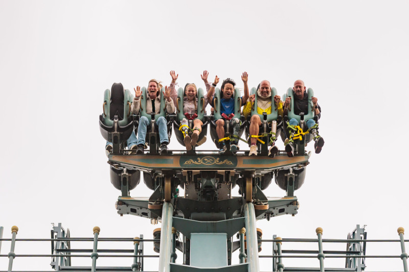 Efteling révolutionne l'accessibilité en acceptant les prothèses dans les coasters !
