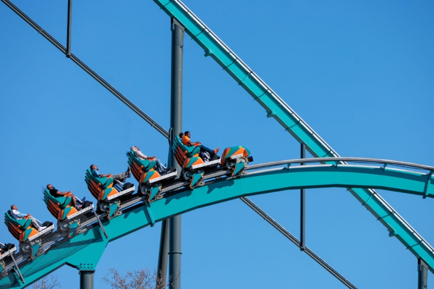 Un mort et plusieurs blessés au Six Flags Over Georgia