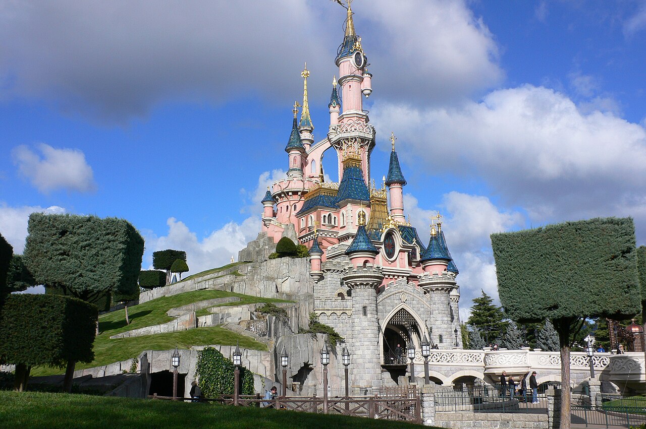 Disneyland Paris : le pont du Château réouvre pour ses 35 ans